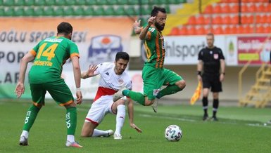 Alanyaspor sezonun 3'üncü Akdeniz derbisini kazanıp finale çıkmak istiyor!