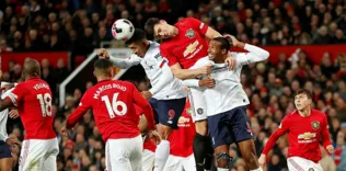 Manchester United Liverpool’a ’dur’ dedi!