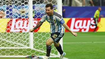 Futbol efsanesi Messi