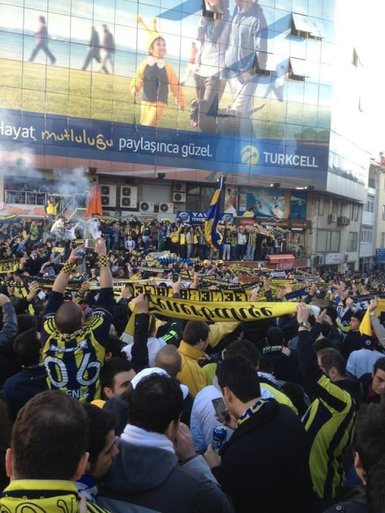 Dev derbi öncesi Fenerbahçeli taraftarlar