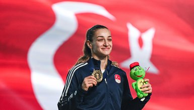 Milli boksör Buse Naz Çakıroğlu gözünü Paris Olimpiyatları'na dikti!