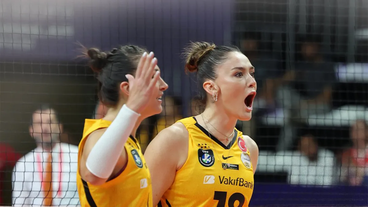 VakıfBank, Şampiyonlar Kupası'nda Eczacıbaşı'nı 3-2 mağlup etti