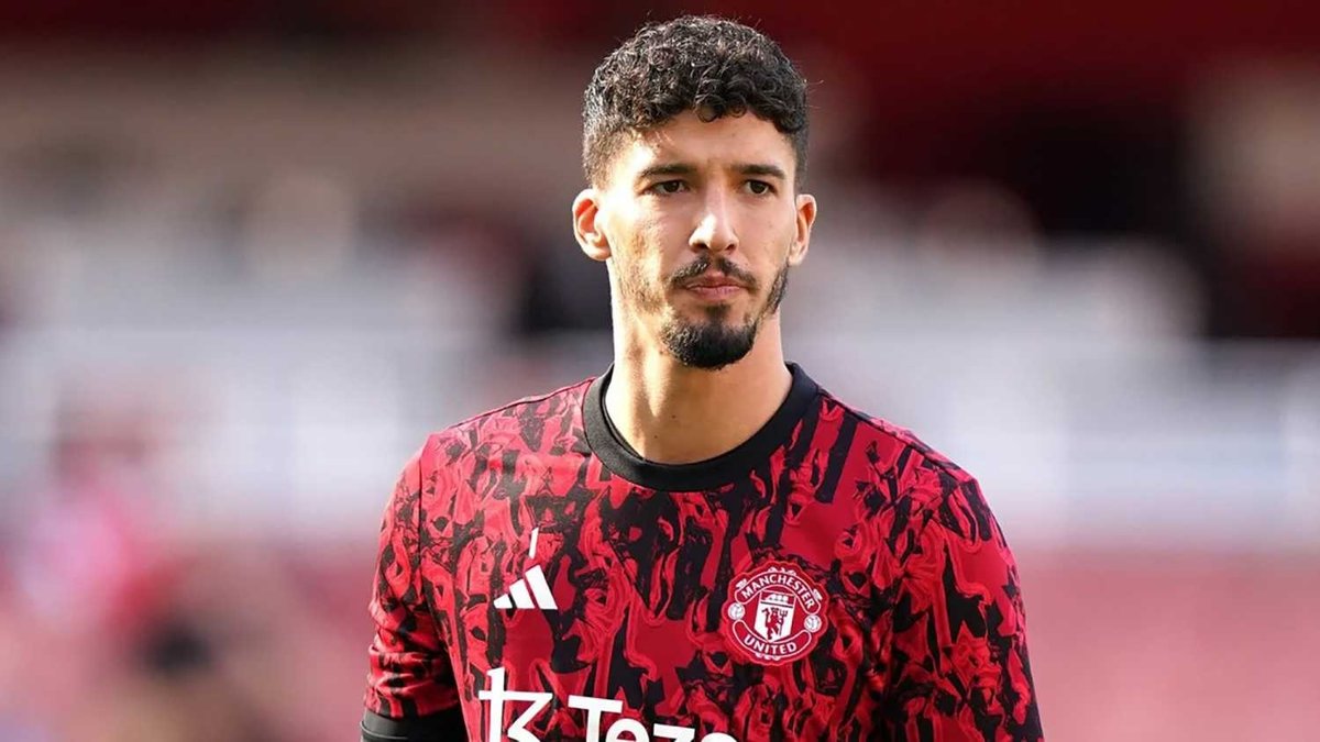 Altay Bayındır transferinde ters köşe! Yeni takımı belli oldu Altay Bayındır transferinde ters köşe! Yeni takımı belli oldu