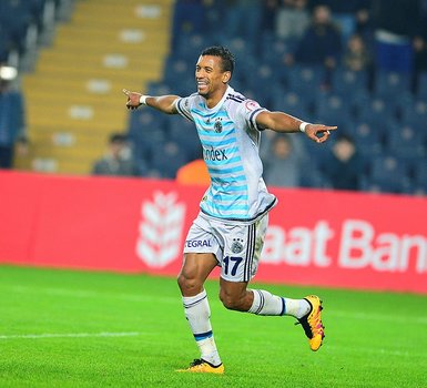 Luis Nani’den flaş açıklama: Fenerbahçe’den haber bekliyorum!