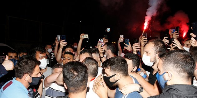 Trabzonspor'a İstanbul'da coşkulu karşılama!