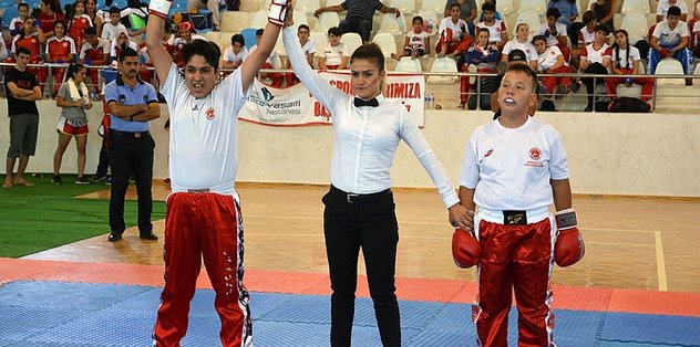 Korkuteli Kick-Boks Turnuvası başladı