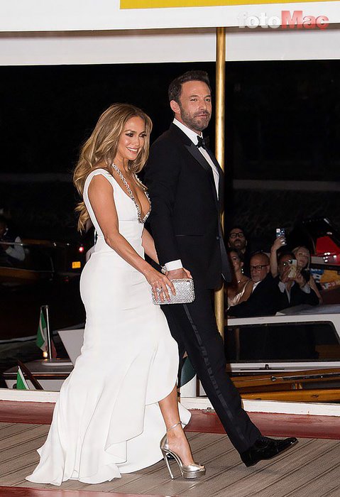 Jennifer Lopez ve Ben Affleck'in düğün günü hastanede geçti!