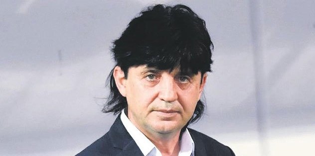 Suat Kaya 20 yıllık peruğunu çıkardı! İşte saç ekim görüntüsü...