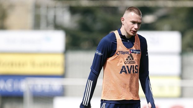 Son dakika FB haberleri | Fenerbahçe'de Attila Szalai'ye Premier Lig'den 3 talip! #