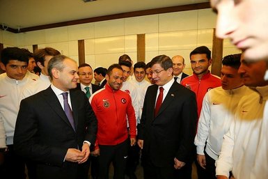 Dünya şampiyonları Trabzon’da coşkuyla karşılandı