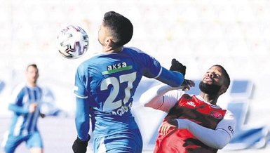 Dadaşlar direğe takıldı