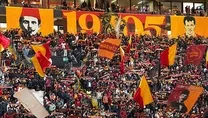 Tribünde büyük boşluklar