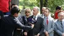 Metin Oktay kabri başında anıldı
