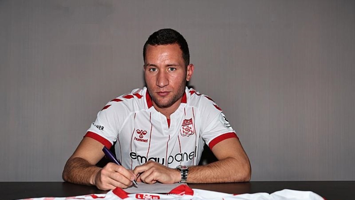 Veljko Simic Net Global Sivasspor'da!