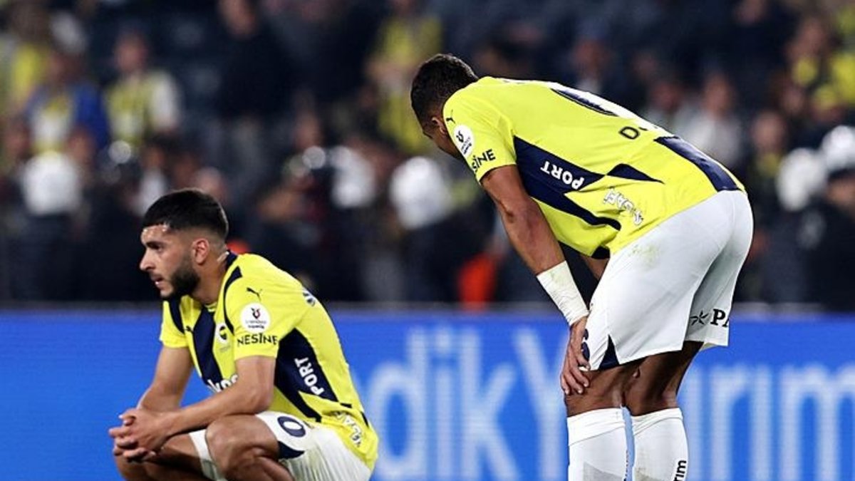 Derbi Heyecanı Beşiktaş'ın! Fenerbahçe 0-1 Beşiktaş: Yazarların Değerlendirmesi ve Maçın Analizi