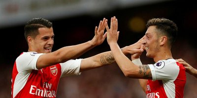 Granit Xhaka: Mesut Özil'in yeteneklerini tartışmak yersiz