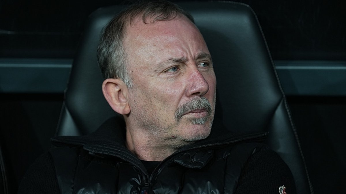 Sergen Yalçın: Tutunacak tek dalımız...