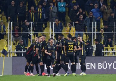 Spor yazarları Fenerbahçe - Yeni Malatyaspor maçını yazdı