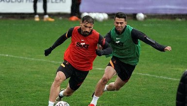 Galatasaray Karagümrük maçı hazırlıklarını yağmur altında sürdürdü