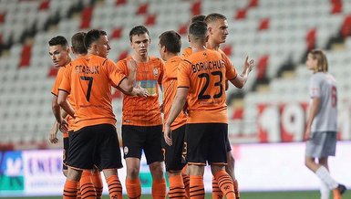 Ukrayna'da lig sonlandırıldı! Şampiyon...