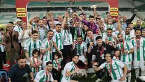 Zorlu şartlardan zirveye çıktık