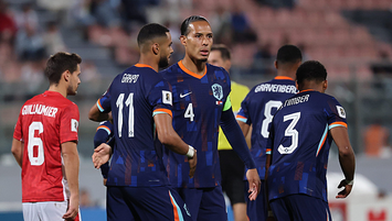 Hollanda liderliğini sürdürdü!