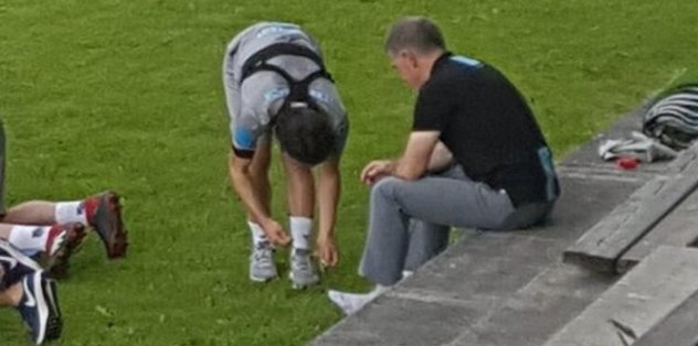Ömür’e spor ayakkabı jesti