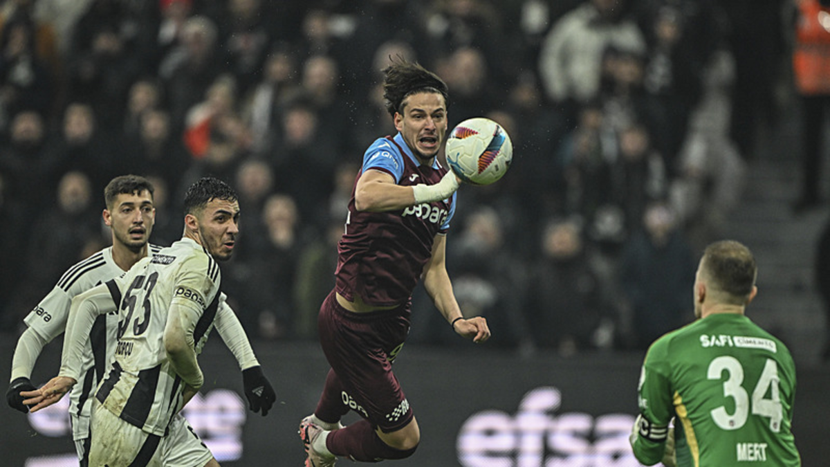 Trabzonspor'da Enis Destan pazarlığı! Transfer için o şart koşuldu Trabzonspor'da Enis Destan pazarlığı! Transfer için o şart koşuldu