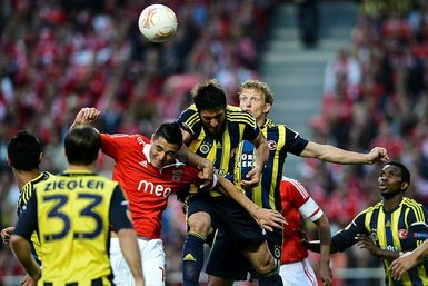 Fenerbahçe Başkanı Ali Koç, Benfica yüzünden elini kırmıştı!