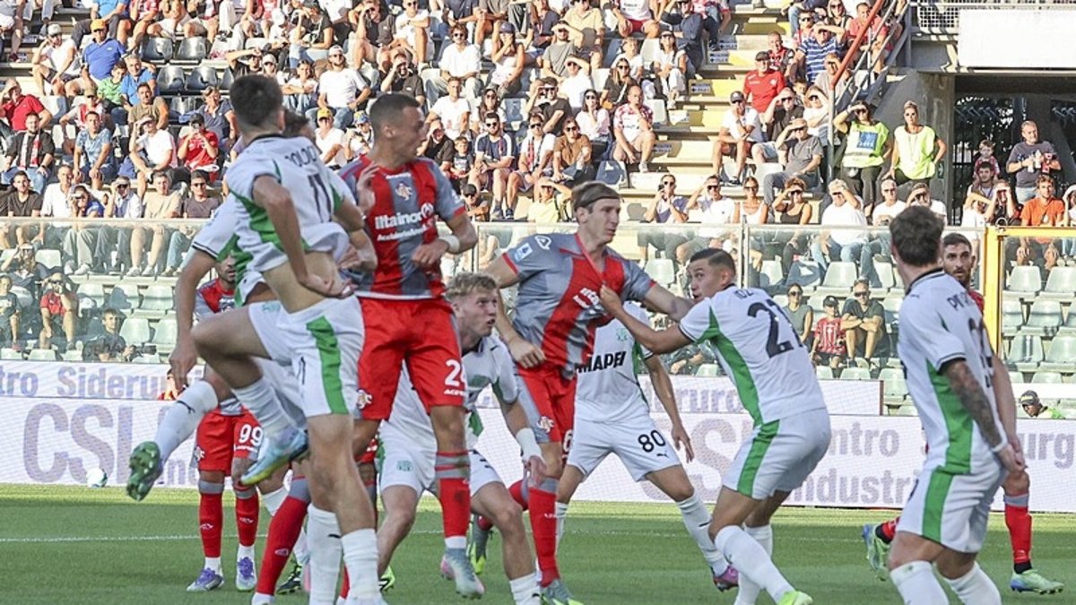 Cremonese 3-2 Sassuolo (MAÇ SONUCU ÖZET) | İtalya Serie A Cremonese 3-2 Sassuolo (MAÇ SONUCU ÖZET) | İtalya Serie A