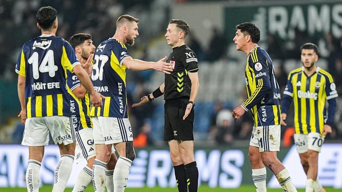 Fenerbahçe'nin golü ofsayta takıldı!