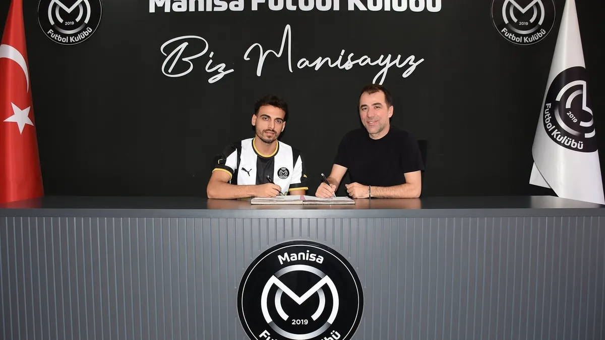Manisa’ya genç savunmacı