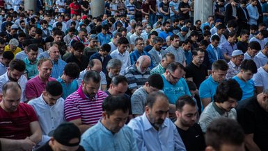 BAYRAM NAMAZI NASIL KILINIR? | Bayram namazı kaç rekat, evde kılınır mı? Bayram namazında hangi dualar okunur?