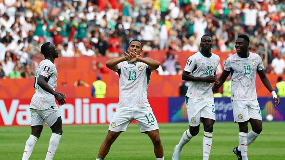 Senegal Irak karşısında farklı galip!