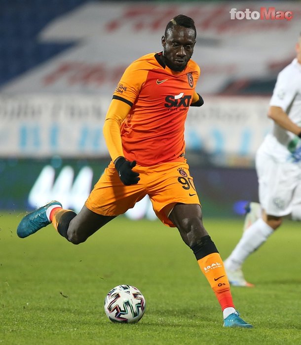 Transfer haberi: Galatasaray'dan ayrılıyor mu? Mbaye Diagne'nin menajerinden transfer açıklaması!
