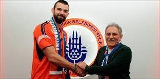 Arslan Ekşi İstanbul BB'de