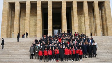 Gençlerbirliği Kulübü Anıtkabir'e ziyaret gerçekleştirdi
