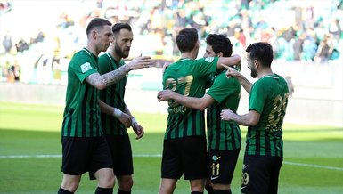 Akhisarspor moral buldu