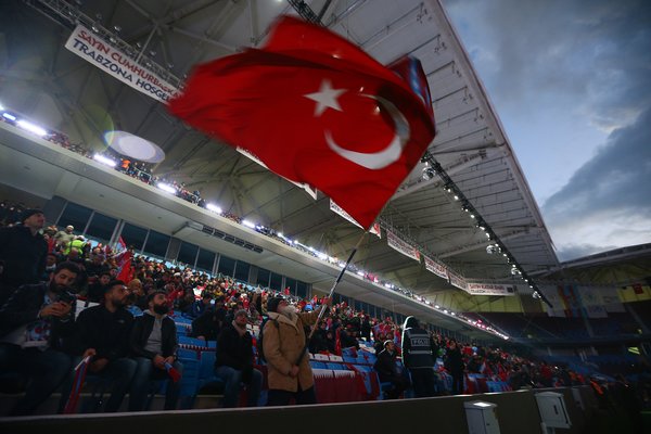 Şenol Güneş Stadı'na görkemli açılış