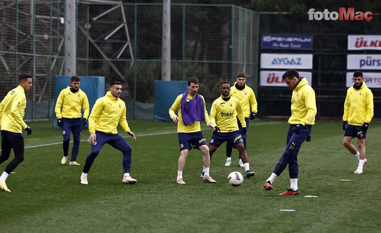 Rade Krunic Fenerbahçe için İstanbul'a geliyor! İşte transferin detayları