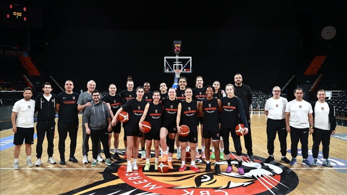 Avrupa Kupası'nda şampiyonluğa odaklanan ÇİMSA ÇBK Mersin, finalin ilk maçında avantaj peşinde!