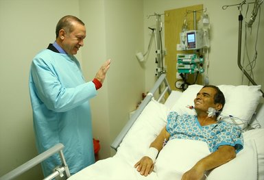 Cumhurbaşkanı Erdoğan Naim Süleymanoğlu’nu ziyaret etti