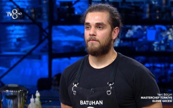 masterchef-batuhan-kimdir-masterchef-batuhan-bayir-nereli-kac-yasinda-meslegi-ne-1686547700988.jpeg