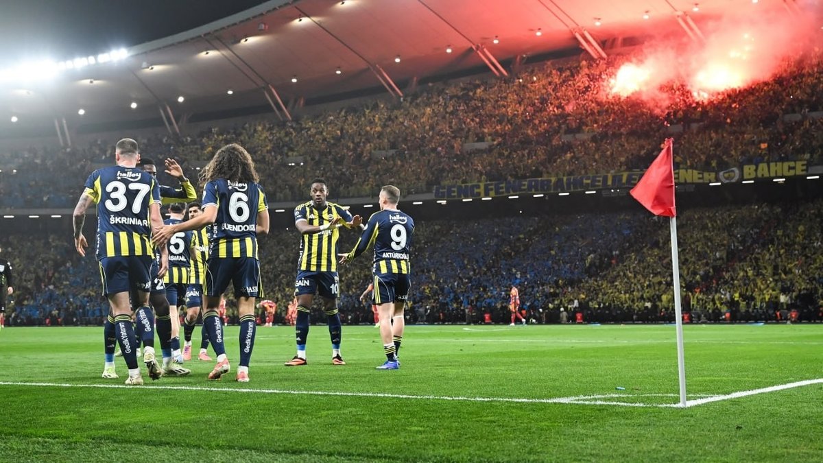 Fenerbahçe farkı 2'ye çıkardı!