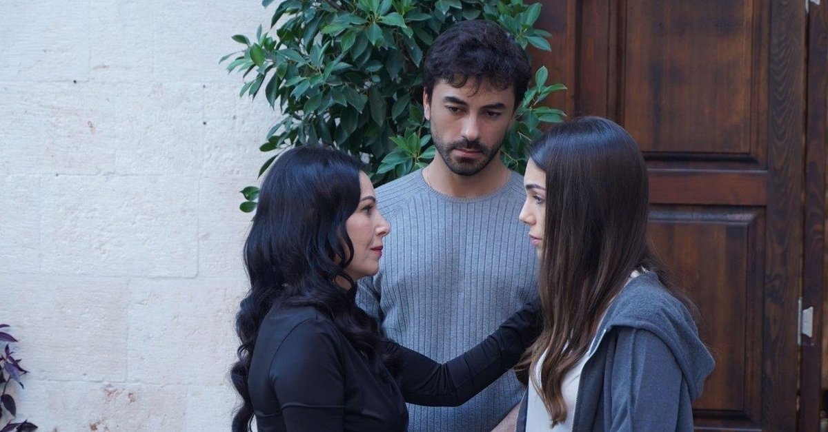 Kalp Yarasi Son Bolum Izle Kalp Yarasi 20 Bolum Izle Atv Canli Izle Kalp Yarasi Izle Kalp Yarasi Tek Parca Full Izle Fotomac