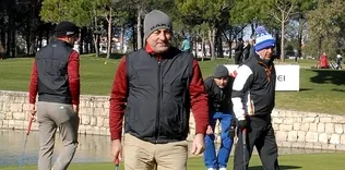 Bakan Çavuşoğlu golf sahasından seslendi