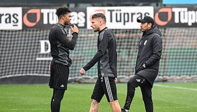 Beşiktaşlı futbolculardan flaş Van Bronckhorst itirafı! Kaslarımız eridi