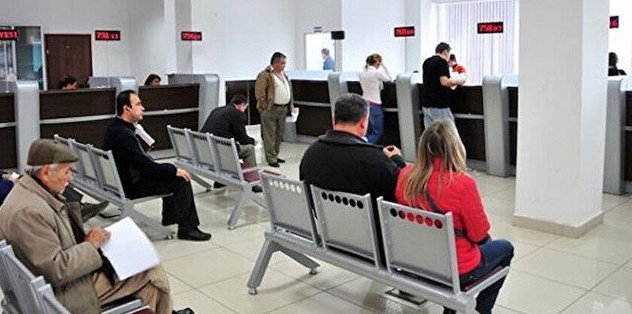 Bankalar çalışıyor mu? Bankalar tatil mi? 25 Ocak Salı banka çalışma saatleri - Son dakika Haberl...