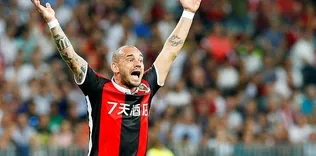 Sneijder dibe çöktü
