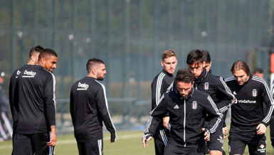 Beşiktaş'tan açıklama geldi! Yıldız isim yine antrenmana katılmadı